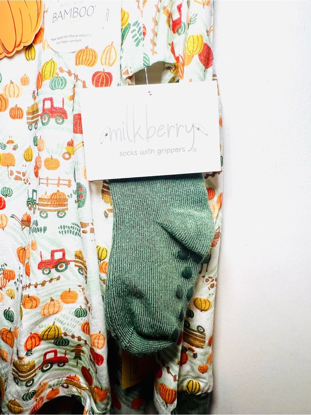 Kids 4T Pumpkin Harvest Pajama Set & Socks Green & Orange Rayon from Bamboo - Picture 5 of 13